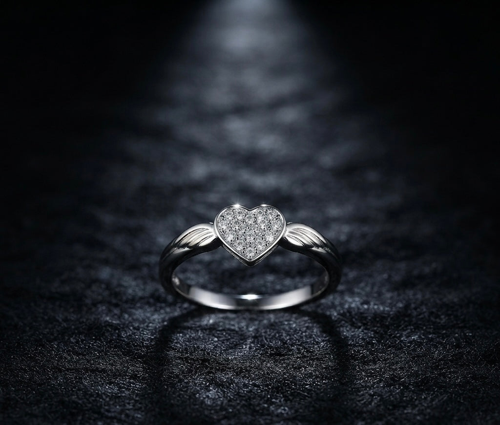 Sparkling Heart Twist Ring
