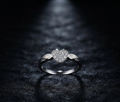 Sparkling Heart Twist Ring