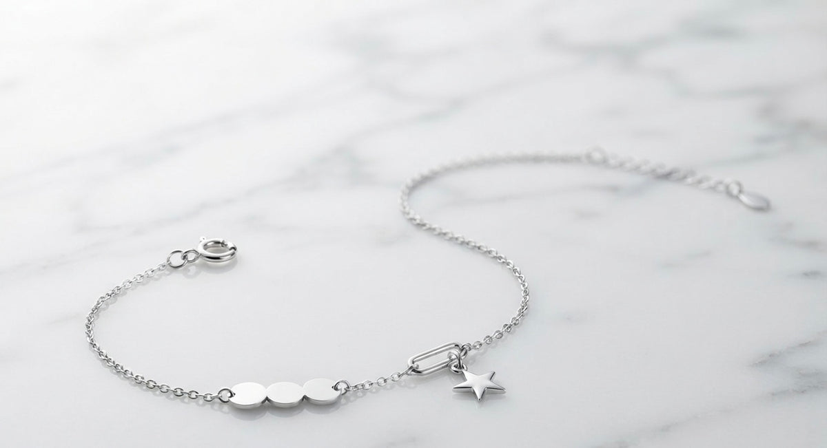 Minimal Star Charm Bracelet