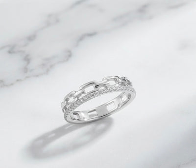 Sparkling Link Band Ring