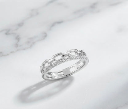 Sparkling Link Band Ring