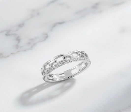 Sparkling Link Band Ring