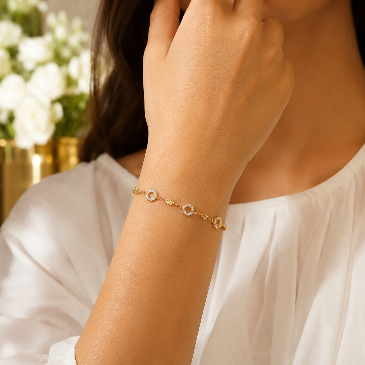 Luxe Gold Crystal Circle Bracelet